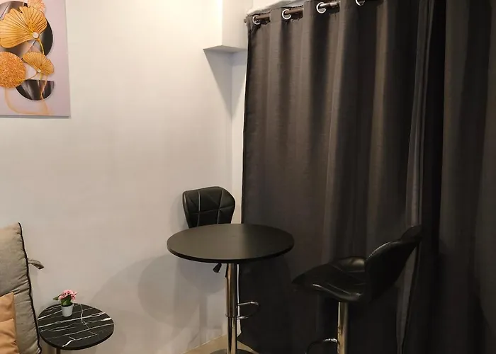 Affordable Staycation Near Moa & Naia, Ps4, Wifi Apartment Manila